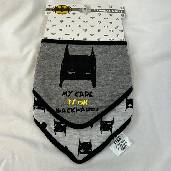 Batman 3 Onesie & 2 Bandana Bib Bundle Size 3-6 Months - Picture 2 of 9